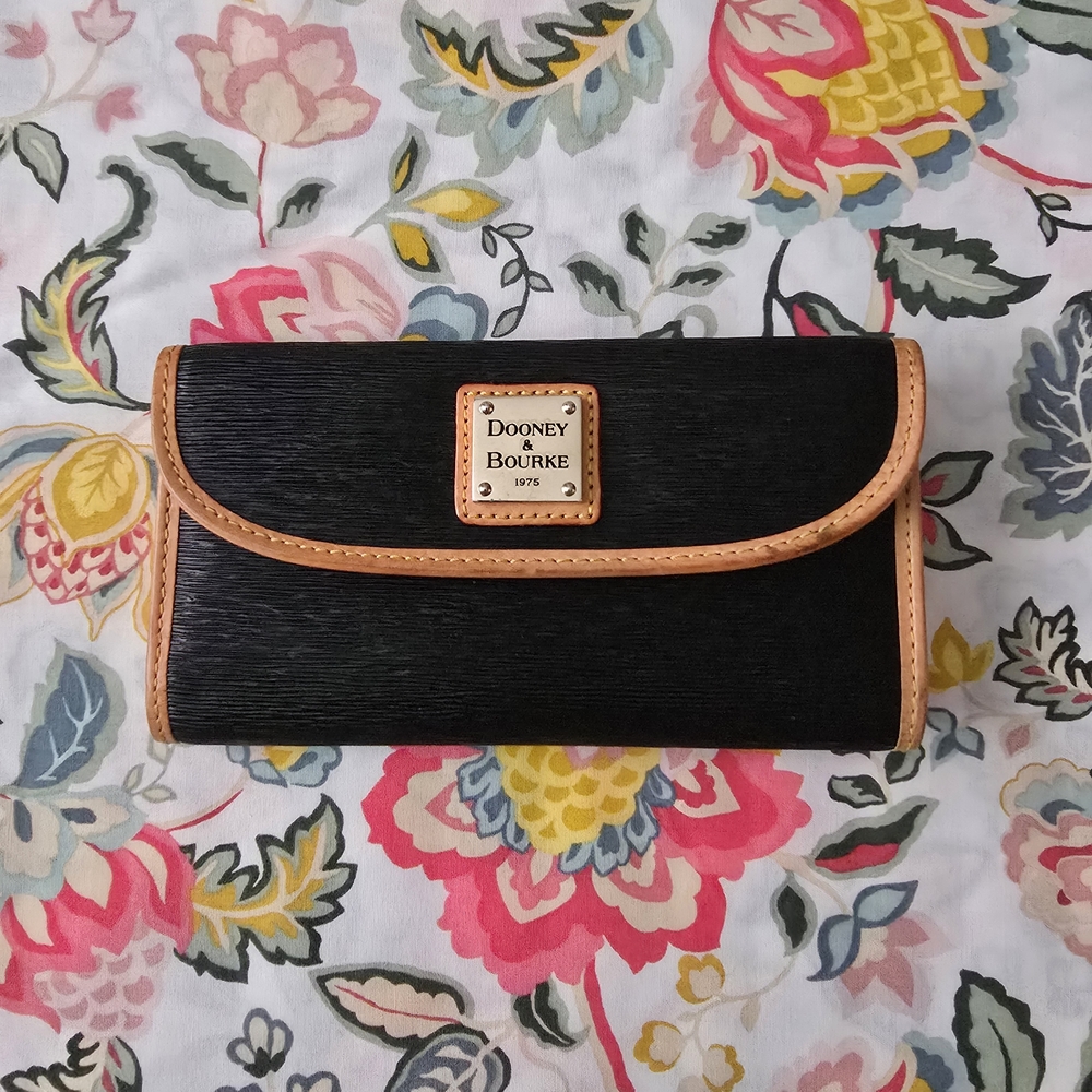 Dooney & Bourke Black and Tan Women's Clutch Or Wallet